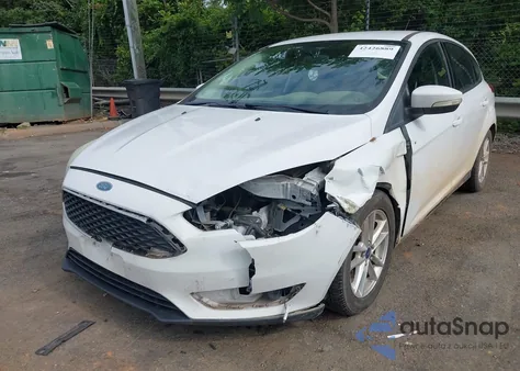 2015 Ford Focus Se z USA, uszkodzony, nr VIN 1FADP3K23FL322044